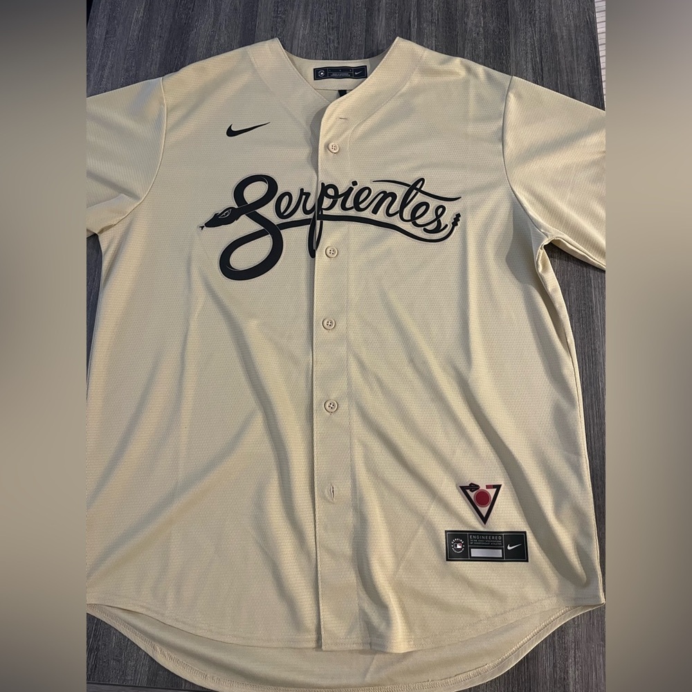 Nike Cream Serpientes Jersey